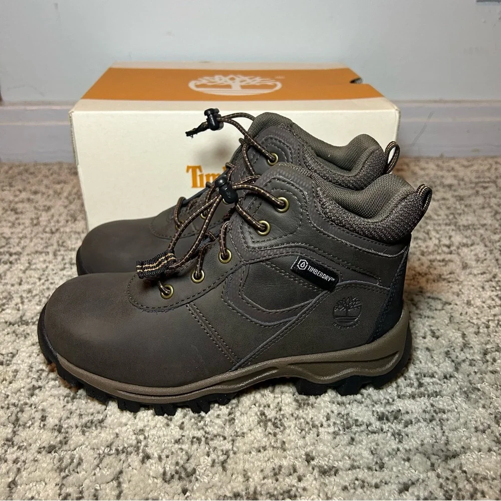 Timberland nwb dark